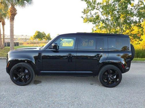 2023 Land Rover Defender 110 X-Dynamic SE