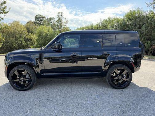 2023 Land Rover Defender 110 X-Dynamic SE