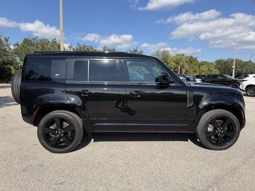 2023 Land Rover Defender 110 X-Dynamic SE