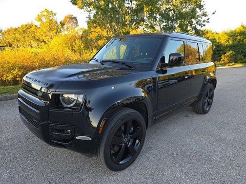2023 Land Rover Defender 110 X-Dynamic SE