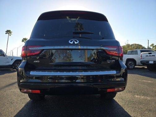 2024 INFINITI QX80 SENSORY AWD