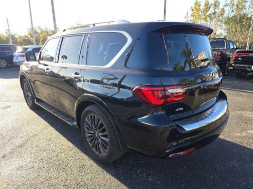 2024 INFINITI QX80 SENSORY AWD