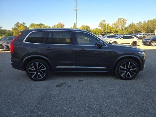 2024 Volvo XC90 B5 Plus Bright Theme