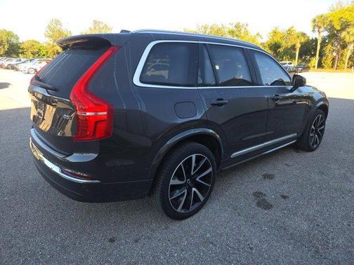 2024 Volvo XC90 B5 Plus Bright Theme