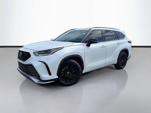 Wind Chill Pearl 2023 Toyota Highlander XSE