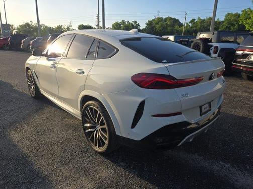 Alpine White 2022 BMW X6 M50i
