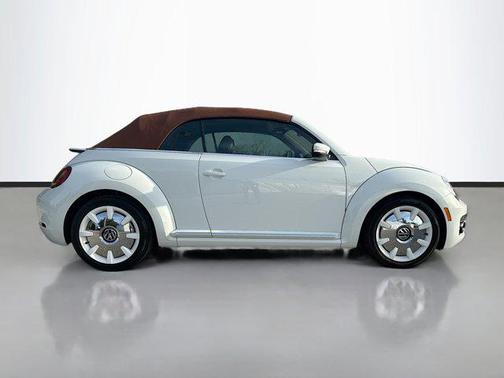 2019 Volkswagen Beetle 2.0T SE