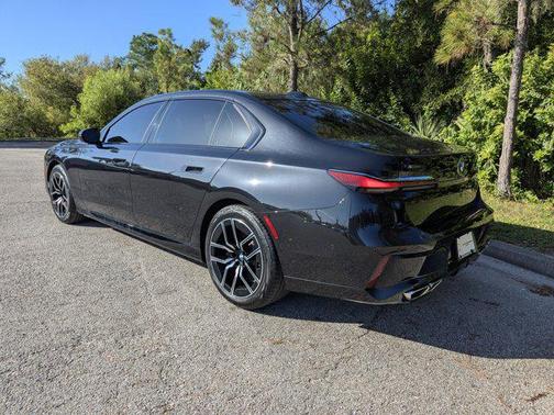 2023 BMW 760 i xDrive