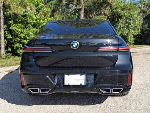 2023 BMW 760 i xDrive
