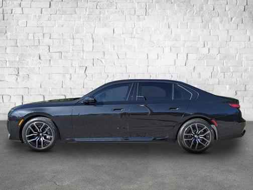 2023 BMW 760 i xDrive