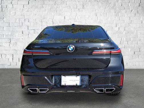 2023 BMW 760 i xDrive