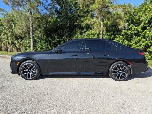 2023 BMW 760 i xDrive