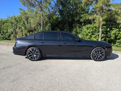 2023 BMW 760 i xDrive