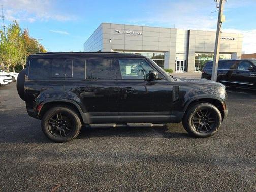 2024 Land Rover Defender 110 P300