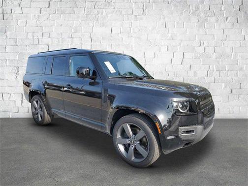 2024 Land Rover Defender 130 P400 Outbound