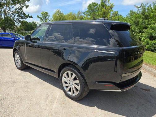 2023 Land Rover Range Rover P400 SE