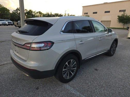2022 Lincoln Nautilus Standard