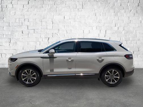 2022 Lincoln Nautilus Standard