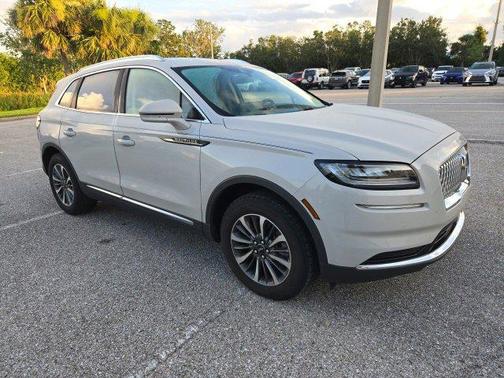2022 Lincoln Nautilus Standard