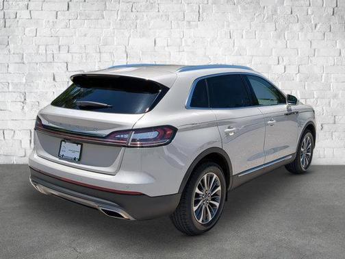 2022 Lincoln Nautilus Standard