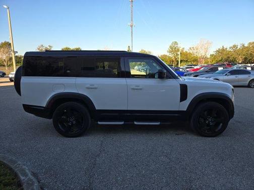 2023 Land Rover Defender 130 X-Dynamic SE