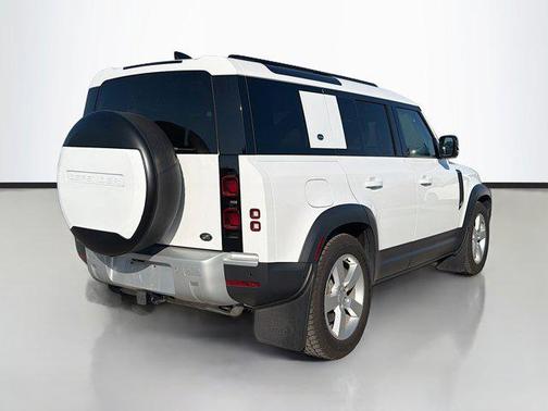 2022 Land Rover Defender 110 SE