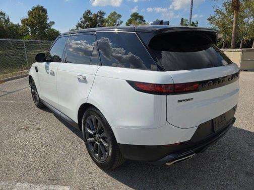 2024 Land Rover Range Rover Sport SE