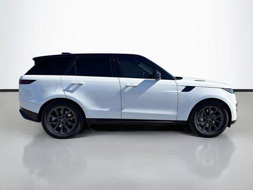 2024 Land Rover Range Rover Sport SE