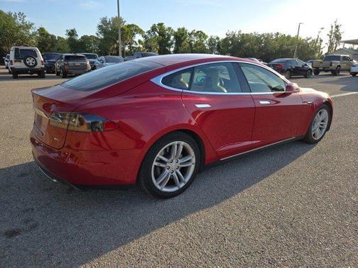 2015 Tesla Model S 85D