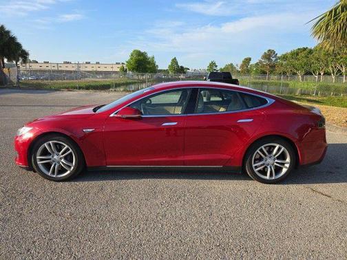 2015 Tesla Model S 85D