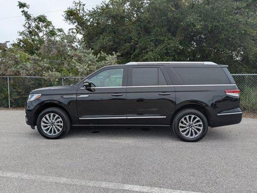 2024 Lincoln Navigator Premiere