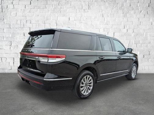 2024 Lincoln Navigator Premiere