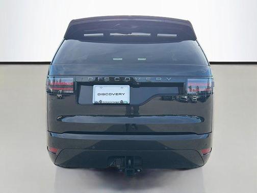 2025 Land Rover Discovery P300 Dynamic SE