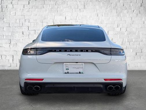 2022 Porsche Panamera 4 Platinum Edition