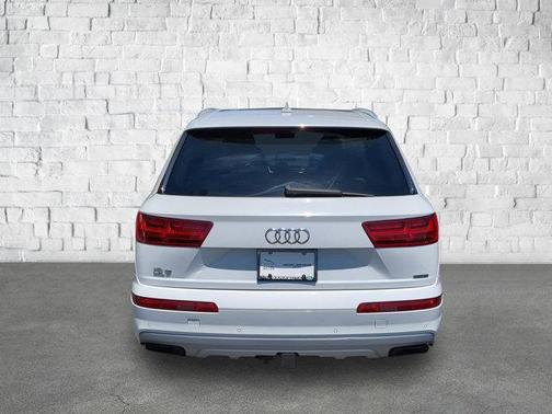 2019 Audi Q7 45 Premium Plus