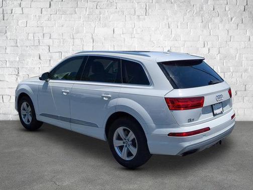 2019 Audi Q7 45 Premium Plus