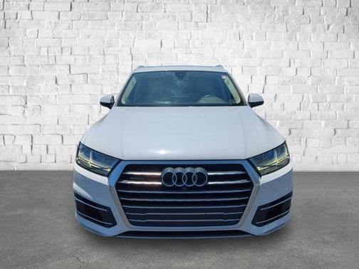 2019 Audi Q7 45 Premium Plus