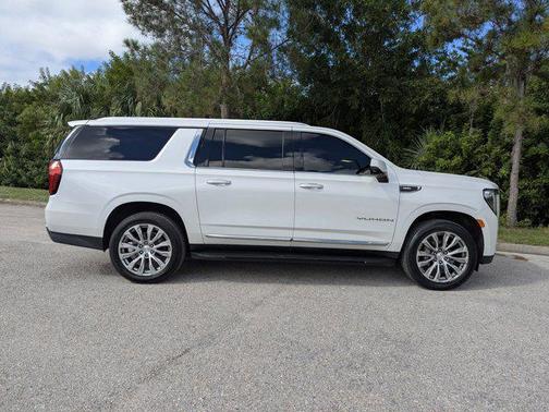2021 GMC Yukon XL SLT