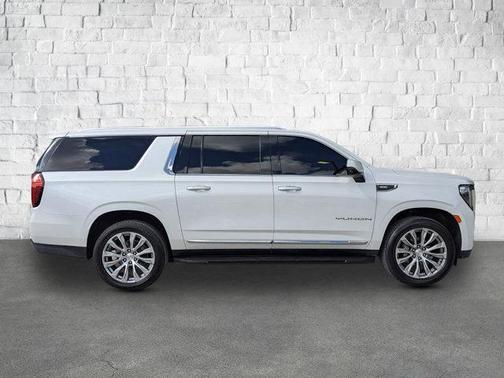 2021 GMC Yukon XL SLT