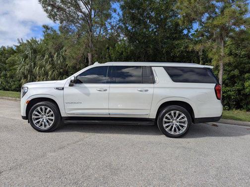 2021 GMC Yukon XL SLT