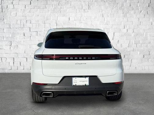 2024 Porsche Cayenne Base