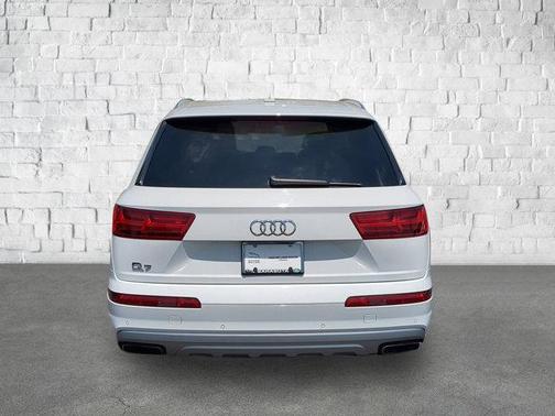 2019 Audi Q7 45 Premium Plus