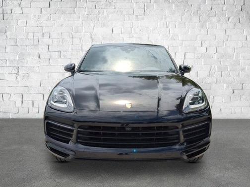 2022 Porsche Cayenne Base