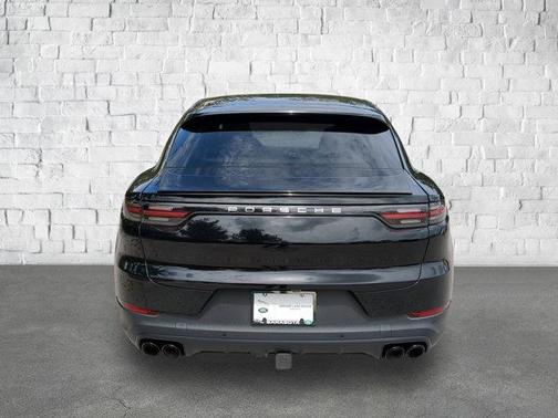 2022 Porsche Cayenne Base