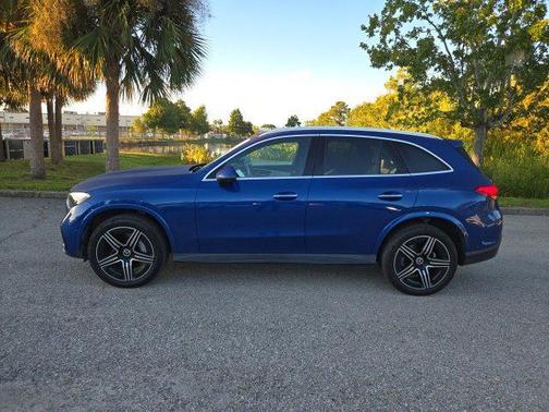 2023 Mercedes-Benz GLC 300 Base