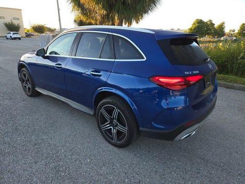 2023 Mercedes-Benz GLC 300 Base