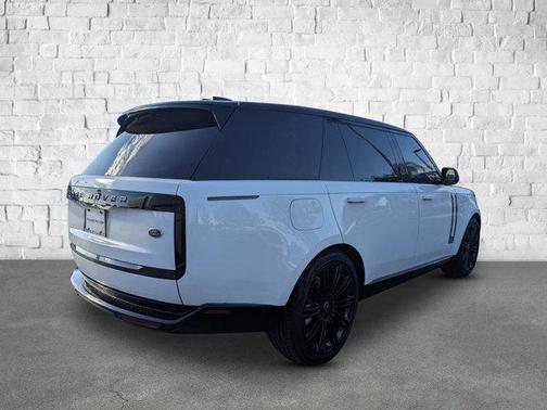 2023 Land Rover Range Rover P400 SE
