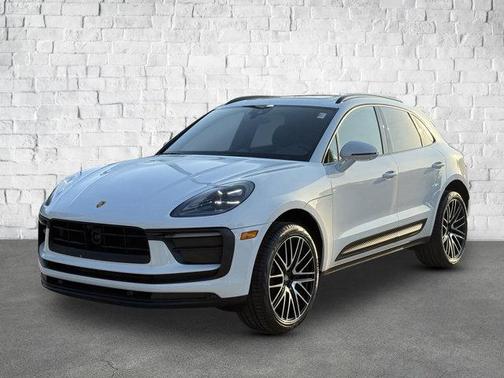 2022 Porsche Macan Base