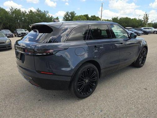 Varesine Blue Metallic 2026 Land Rover Range Rover Velar P250 SE R-Dynamic