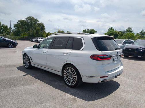 2024 BMW X7 xDrive40i